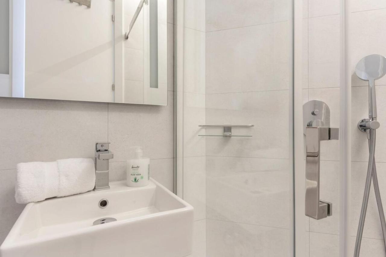 Incredible Design 2 Bedroom Apartment In Centro Madrid Exterior foto